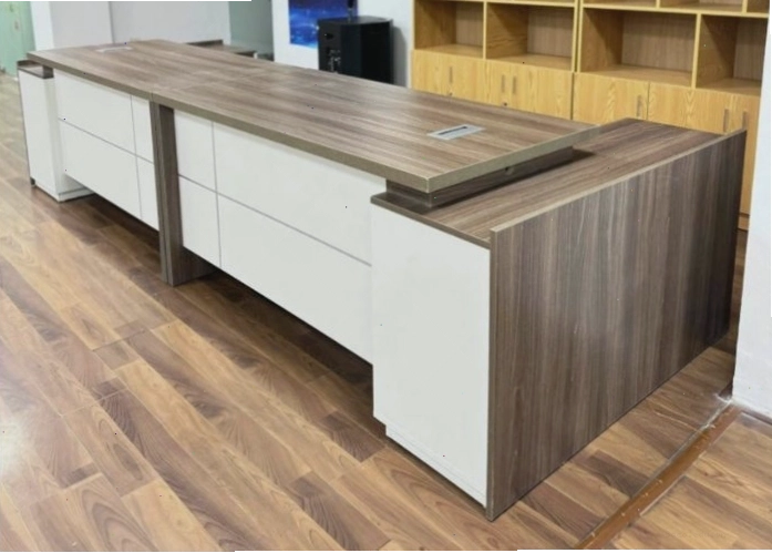 Bàn cho giám đốc 2 tầng