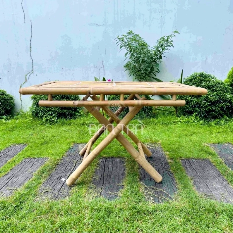 Bàn tre xếp vintage, mang lại cảm giác hoài cổ tương tự chõng tre