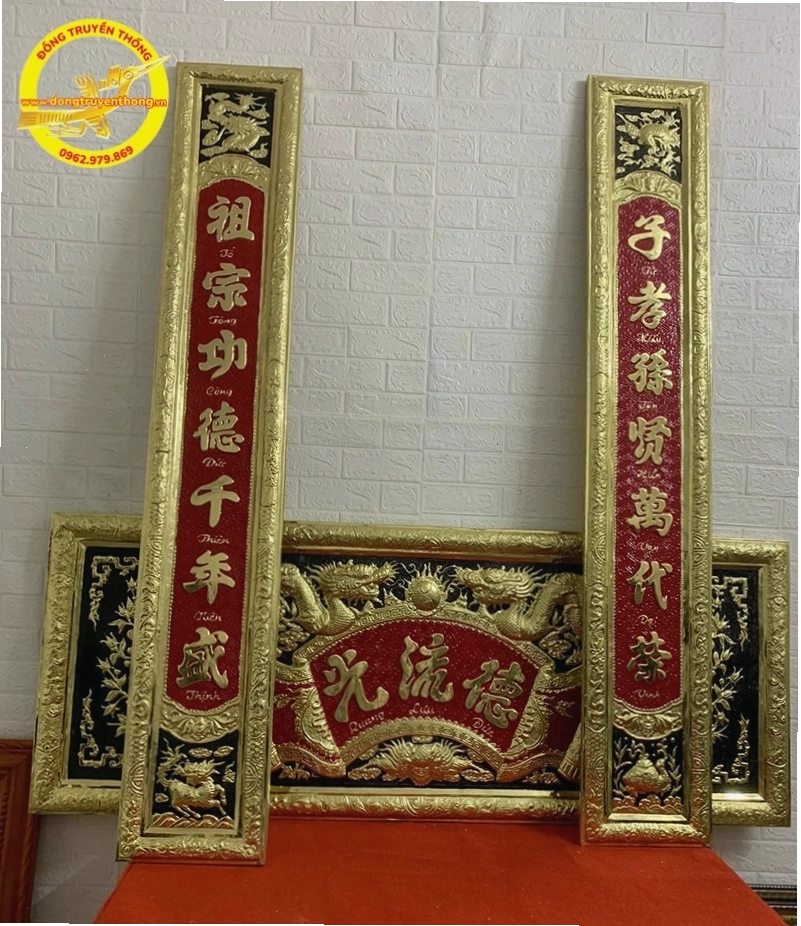 Bộ hoành phi câu đối bằng đồng vàng mới nhất mang đến sự sang trọng cho không gian thờ tự