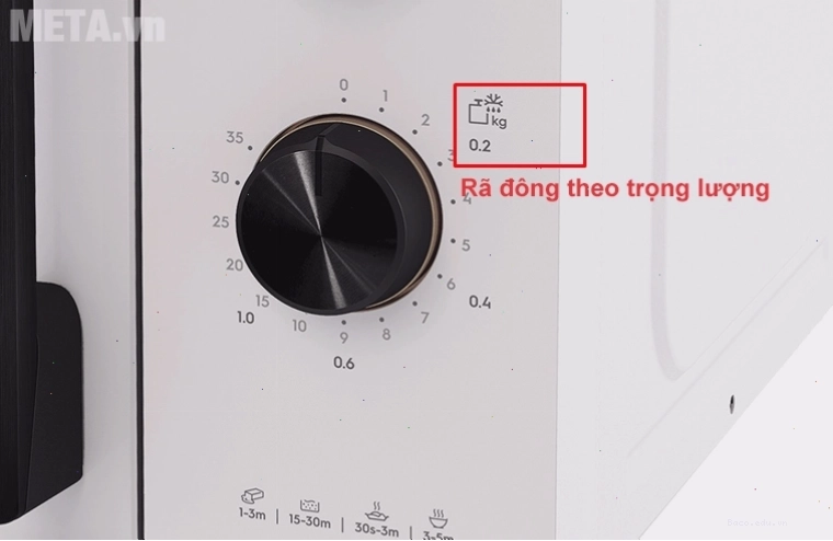Cách sử dụng lò vi sóng Electrolux để rã đông theo trọng lượng