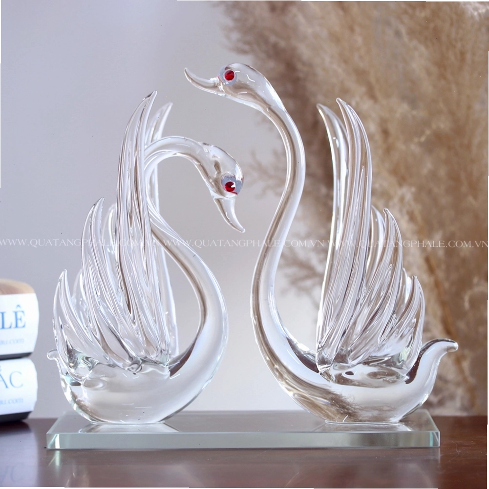 Cặp Thiên nga Thủy tinh màu trắng