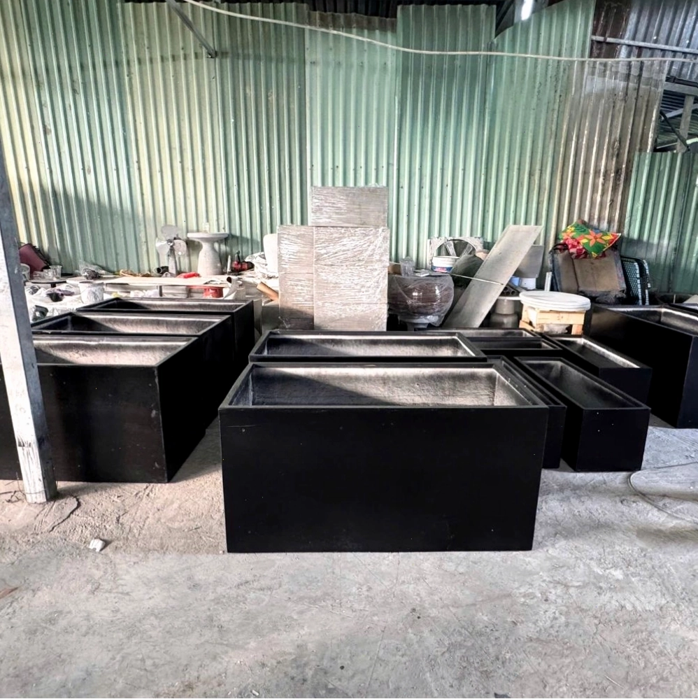 Chậu cây composite chữ nhật size lớn, thích hợp trồng cây cảnh quan