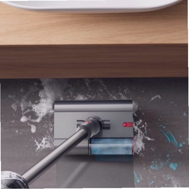 Con lăn ướt Dyson Submarine làm sạch sàn phòng tắm