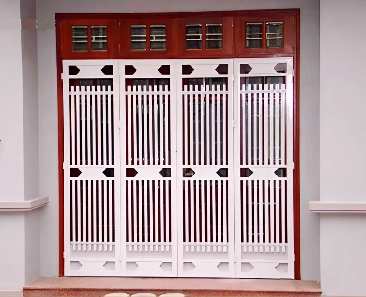Cửa cổng sắt hộp 4 cánh đơn giản