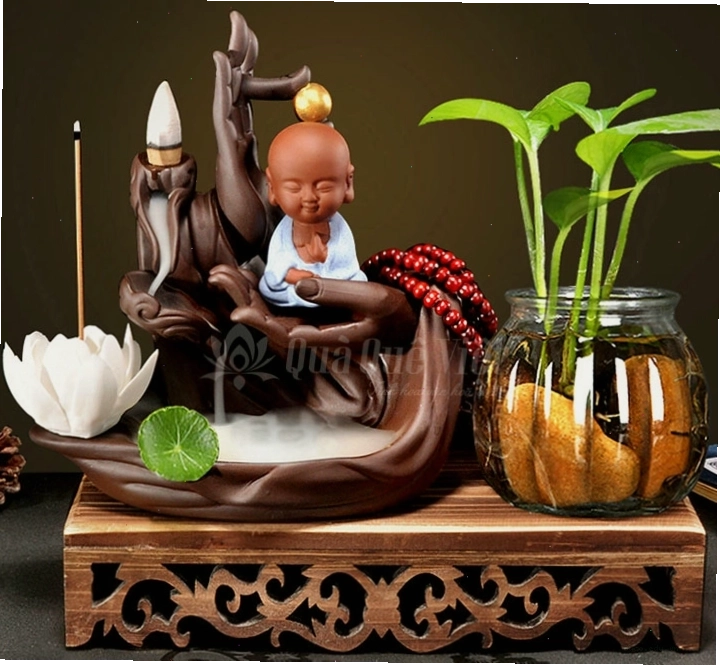 Đồ phong thủy để bàn làm việc tạo điểm nhấn và mang lại sinh khí