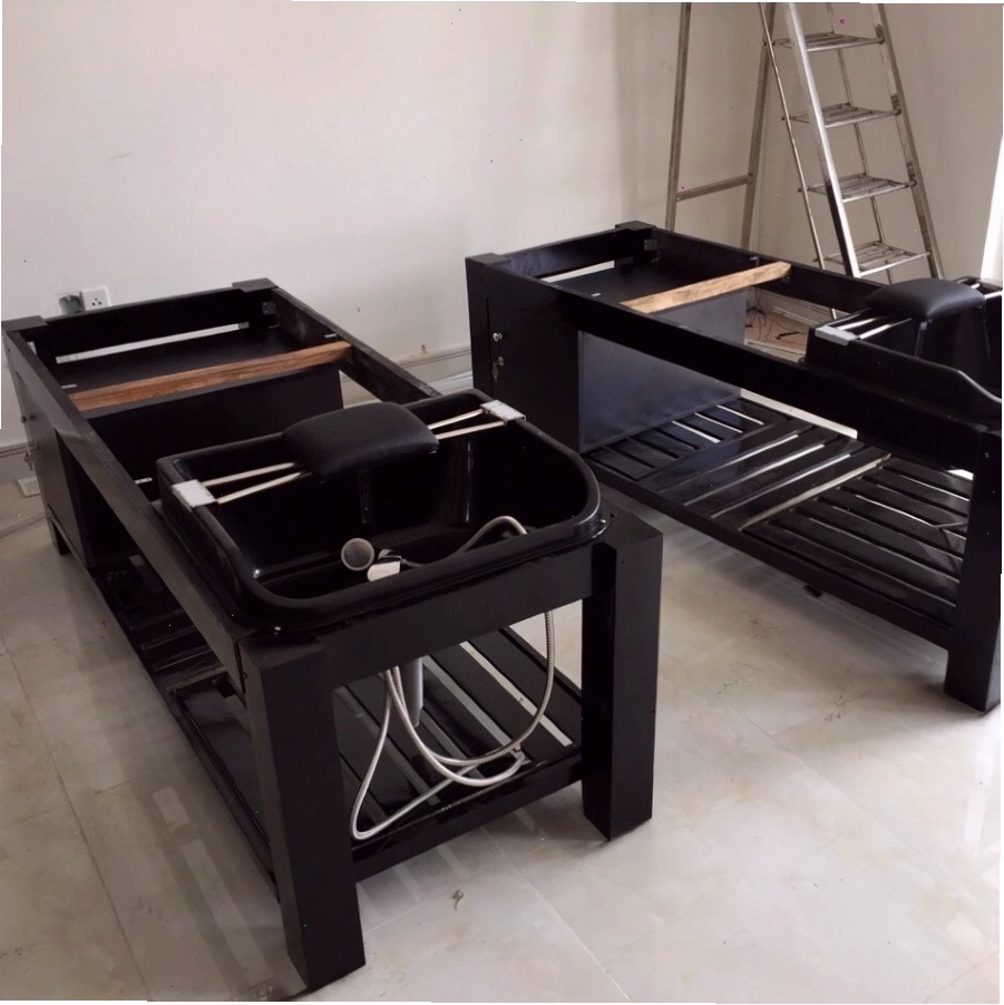 Giường gội đầu bằng gỗ cơ bản màu đen, tạo điểm nhấn ấn tượng