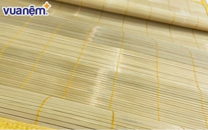 Hình ảnh chiếu trúc Tây Bắc, mang vẻ đẹp mộc mạc và gần gũi với thiên nhiên
