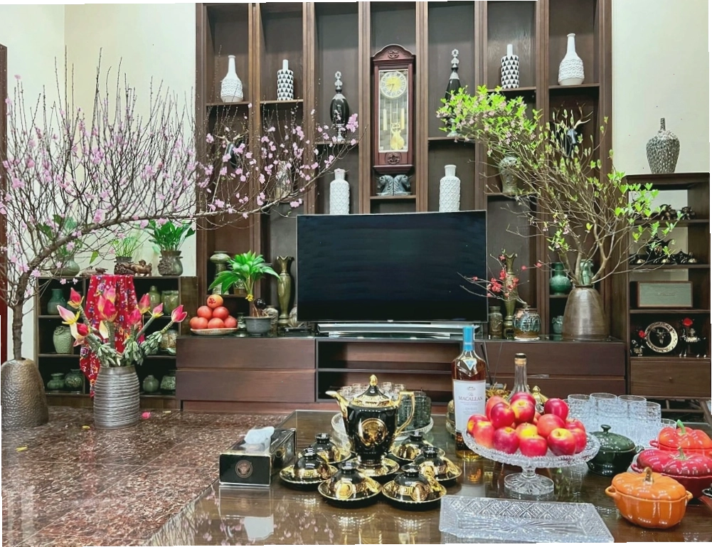 Hình ảnh minh họa cho việc chăm sóc cành đào huyền