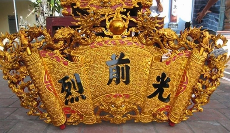 Hoành Phi Câu Đối Bằng Đồng: Tinh Hoa Văn Hóa Thờ Cúng Việt