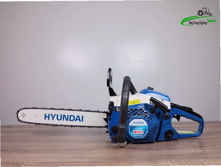 Mặt trước Máy cưa xích 40cc HYUNDAI HD-4111 2HP