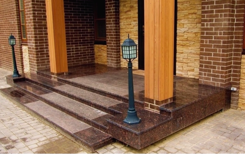 Mẫu bậc tam cấp ốp đá granite sang trọng và bền đẹp