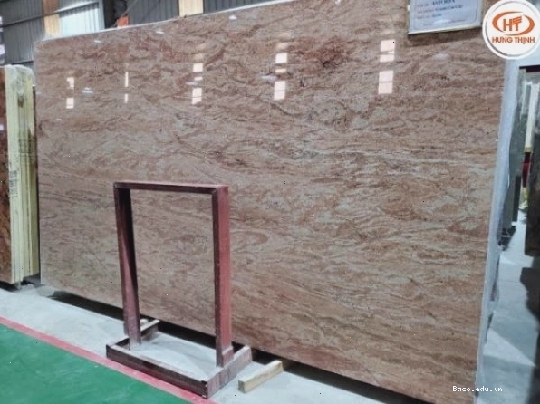 Mẫu cầu thang ốp đá Granite Astoria thể hiện sự đẳng cấp