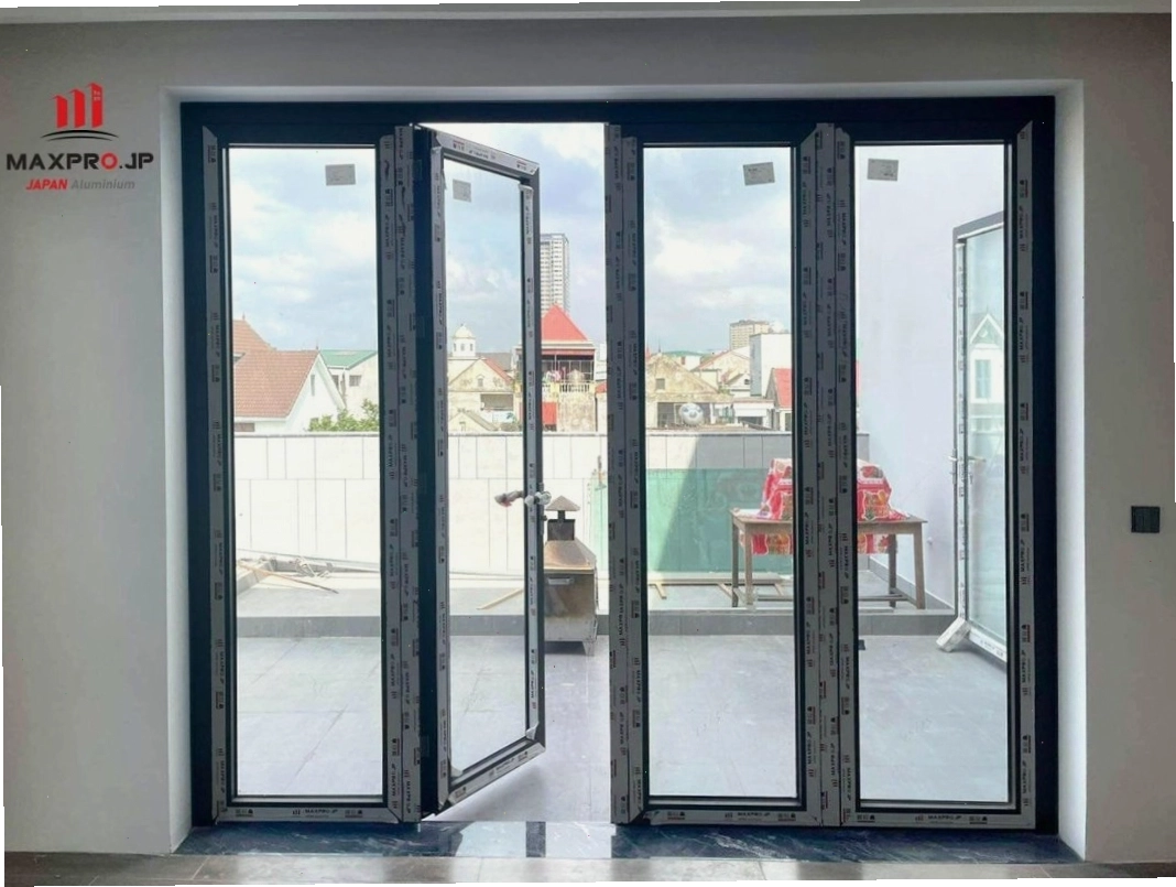Mẫu cửa nhôm Maxpro 4 cánh phù hợp cho văn phòng