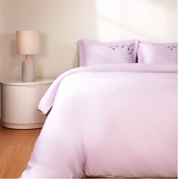 Mẫu đơn tím - ESTC26003 với sắc tím nhẹ nhàng, có thể kết hợp cho người mệnh Kim