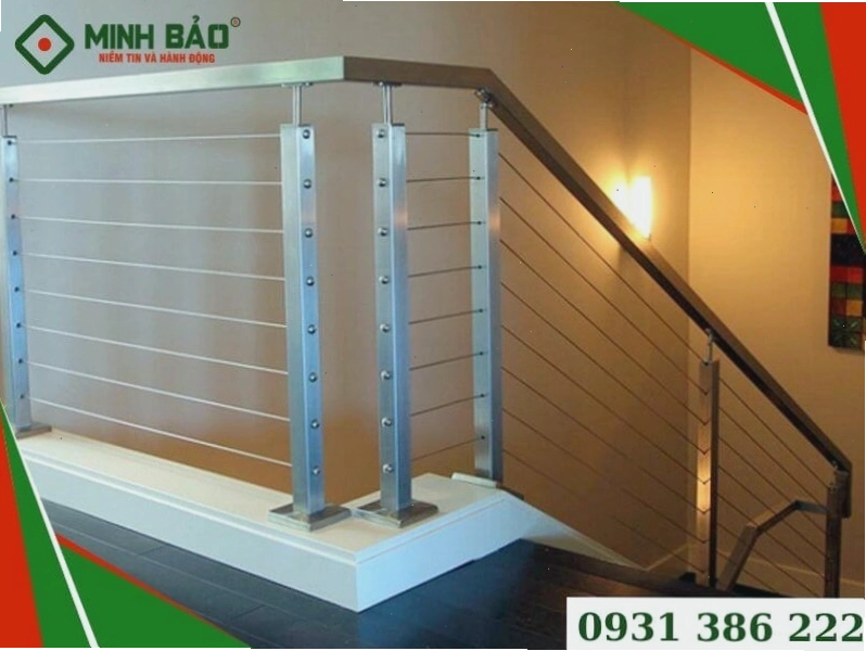Mẫu lan can bằng gỗ kết hợp dây cáp tạo nên phong cách độc đáo