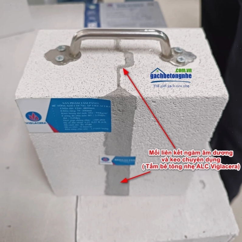 Mẫu liên kết tấm bê tông nhẹ ALC Viglacera bằng ngàm âm dương và keo chuyên dụng.