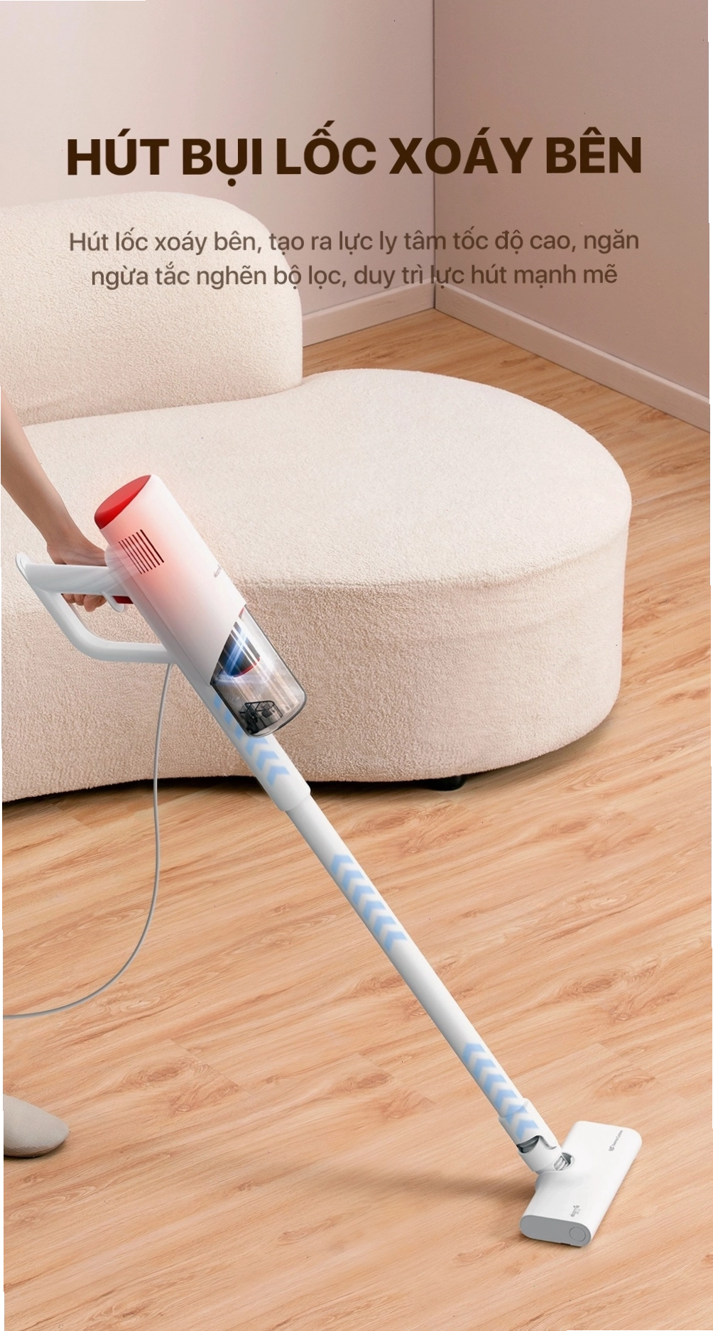 Máy hút bụi Deerma DX300 khi đang hoạt động, cho thấy công suất hút mạnh mẽ