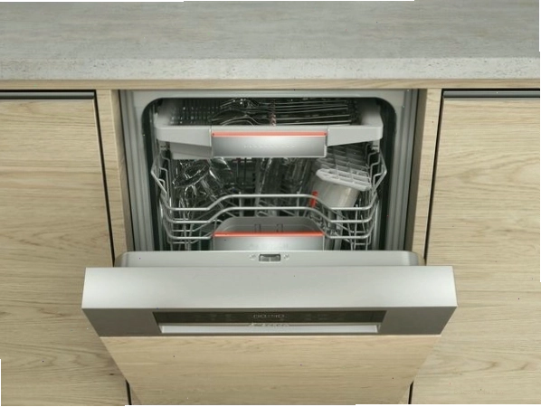Máy rửa bát Bosch Serie 6 bán âm có phần thân giấu kín, tạo sự gọn gàng và thẩm mỹ