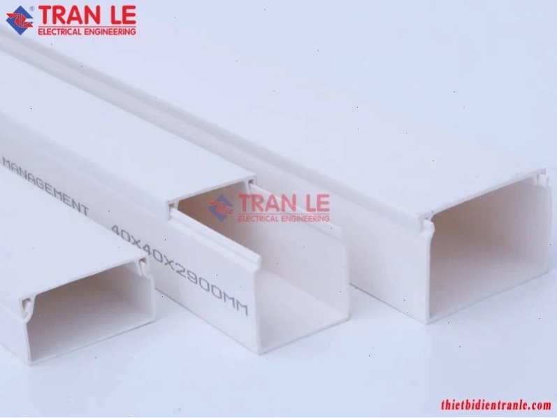 Nẹp nhựa luồn dây điện màu trắng, dạng máng dẹp vuông, có nắp đậy tiện lợi.