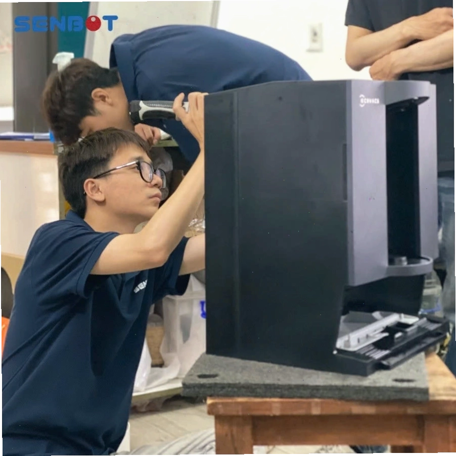 Robot hút bụi được sửa chữa và bảo dưỡng tại Senbot