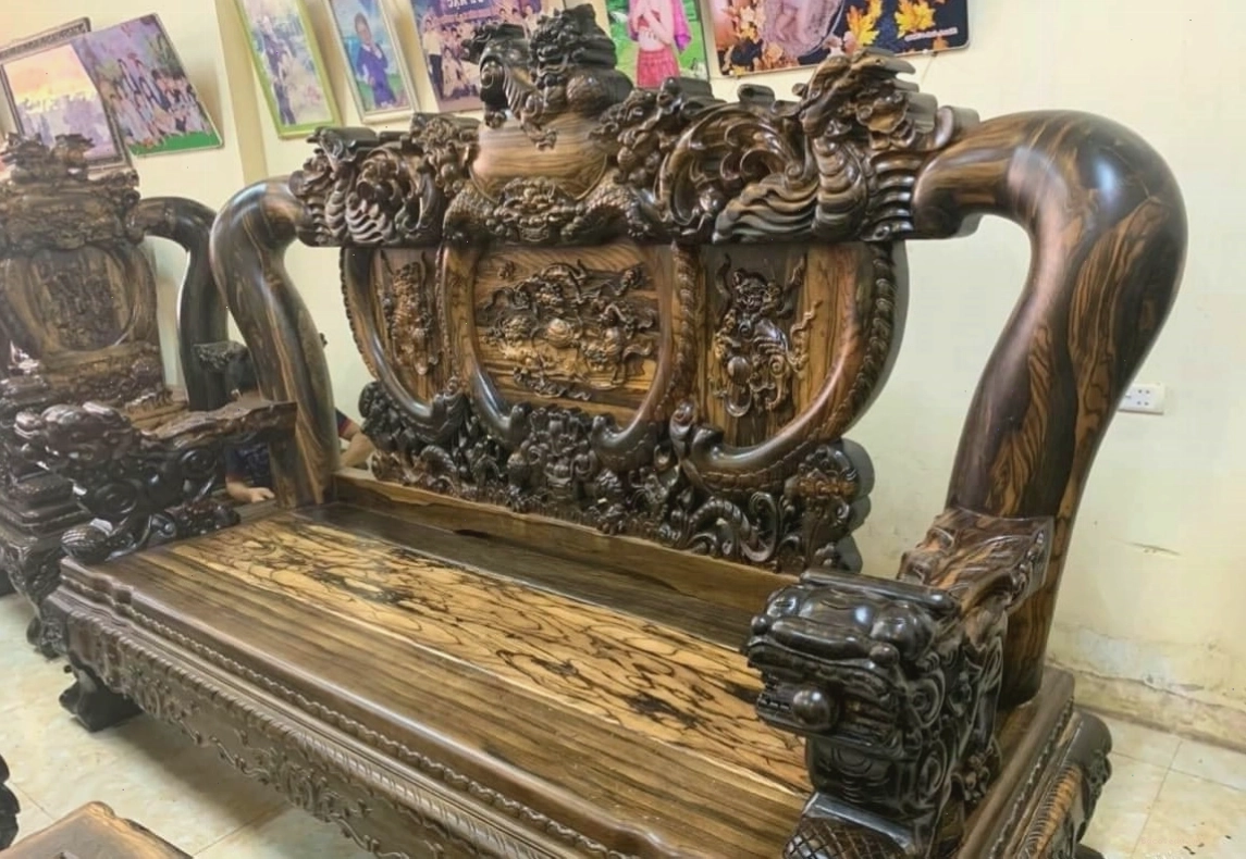 Sản phẩm nội thất làm từ gỗ mun Lào
