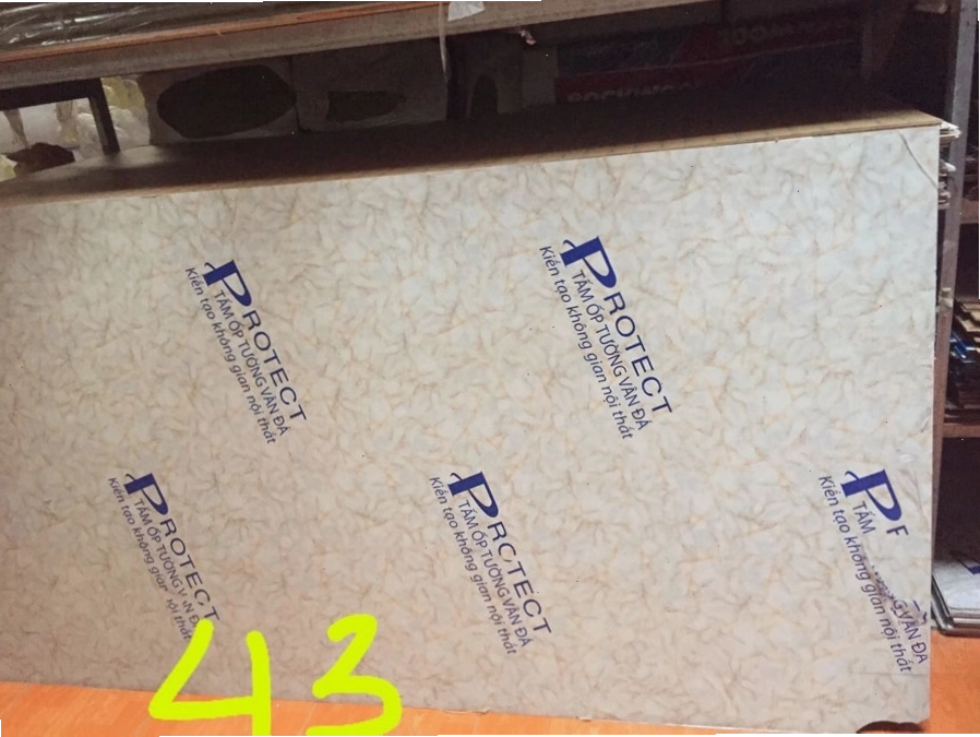 Tấm nhựa PVC giả đá vân đá tối màu tạo điểm nhấn cho không gian