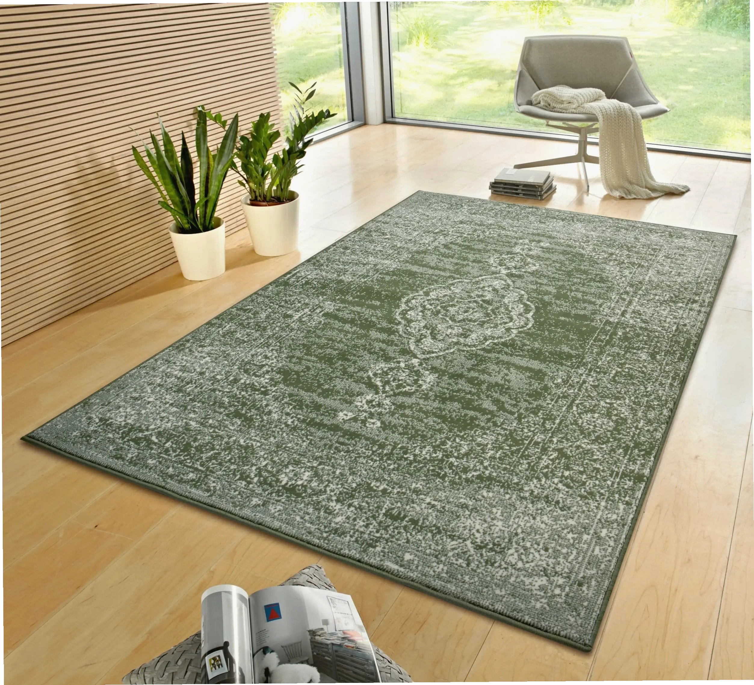 Thảm Gloria 105519 Meridional Green Rug với gam màu xanh lá cây, mang lại cảm giác tươi mát và sinh động