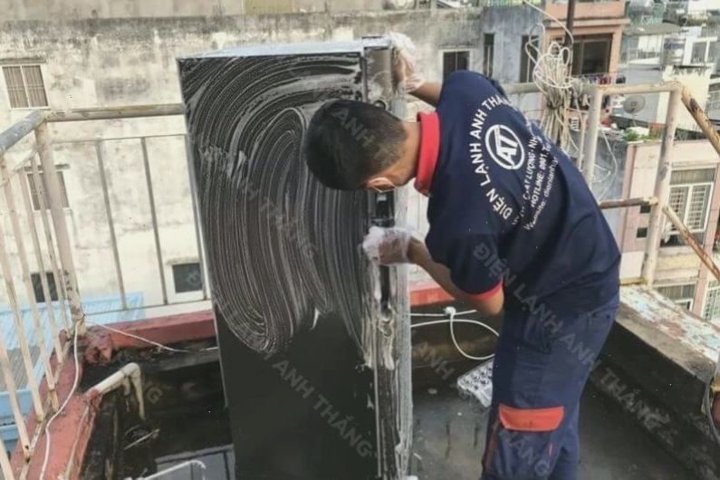 Thợ vệ sinh tủ lạnh Điện lạnh Anh Thắng