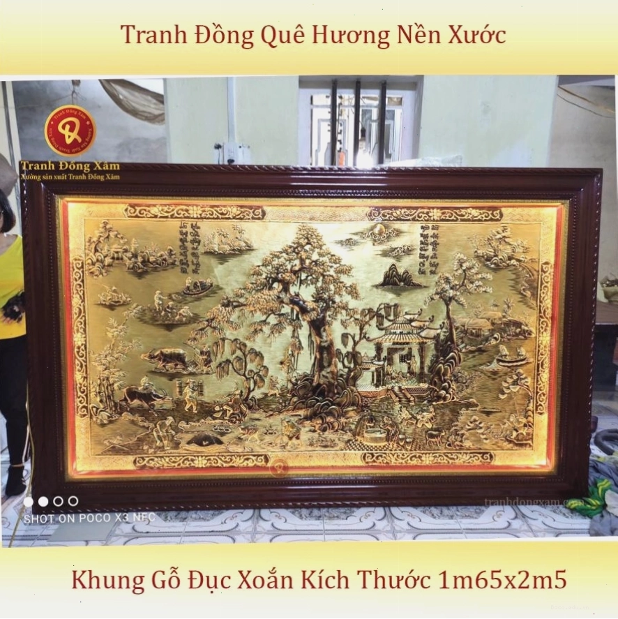 Tranh đồng quê bằng đồng nền xước màu giả cổ kích thước lớn