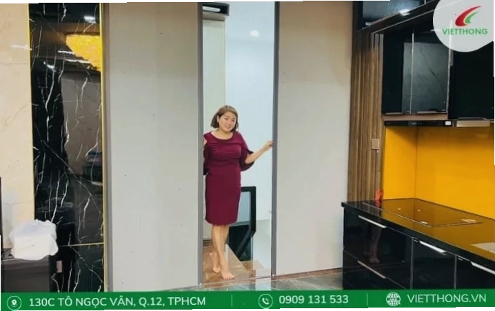 Vách ngăn lạnh rèm tổ ong 2 cánh - Hình ảnh vách ngăn phòng bếp