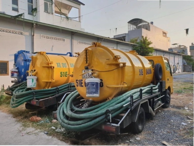 Xe hút hầm cầu của Envico