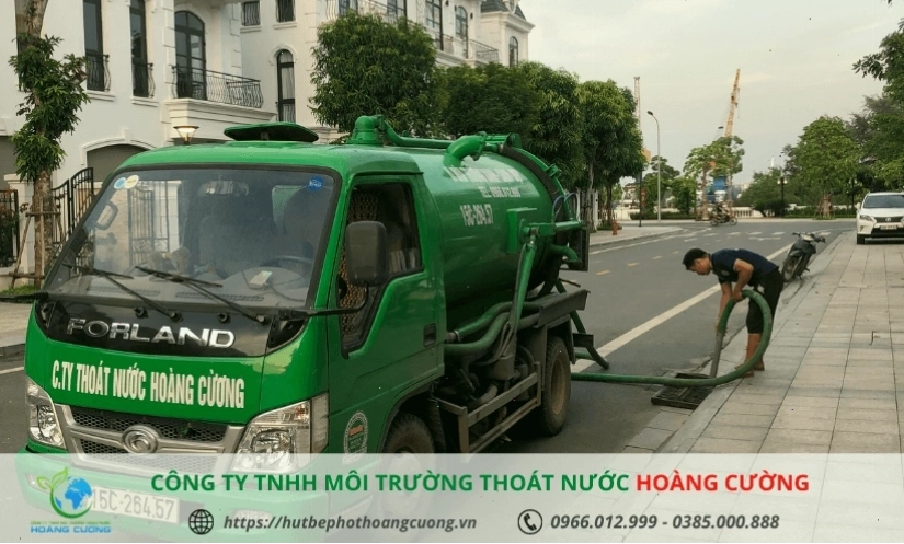Xe hút hầm cầu phục vụ nhanh chóng, 15 phút có mặt