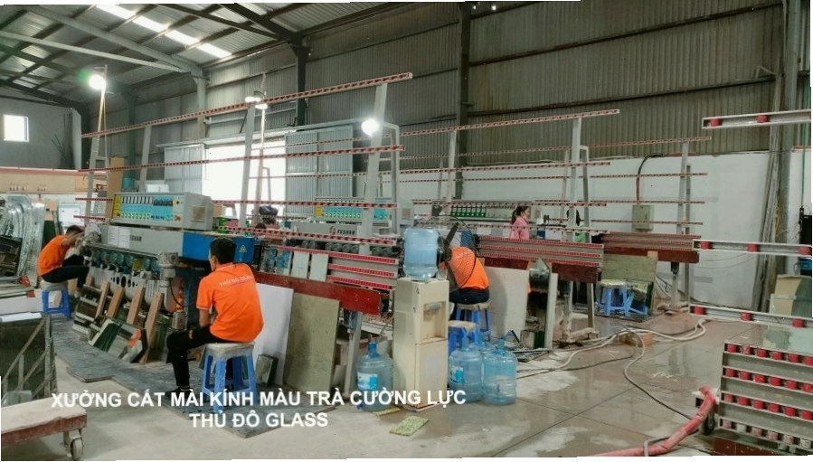 Xưởng cắt kính màu trà cường lực